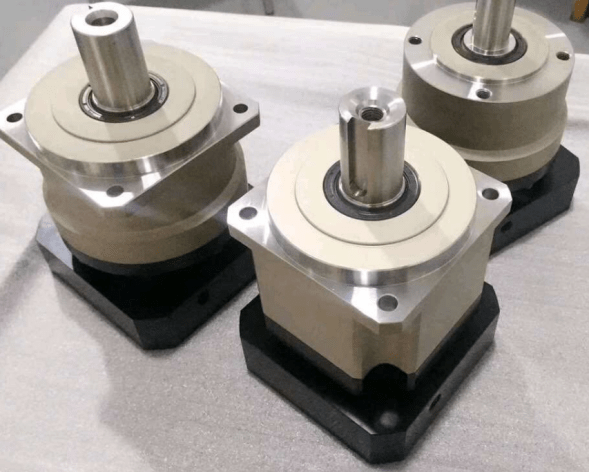 Gearbox with XFCGS adapter-110-11/110S06