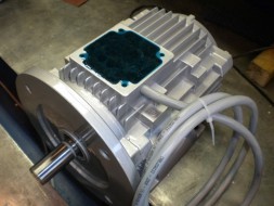 محرك كهربائي يذكره 71 ج-4 ب 5 كيلوواط 0.55 230/400